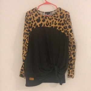 Simply Southern long sleeved leopard print shirt L